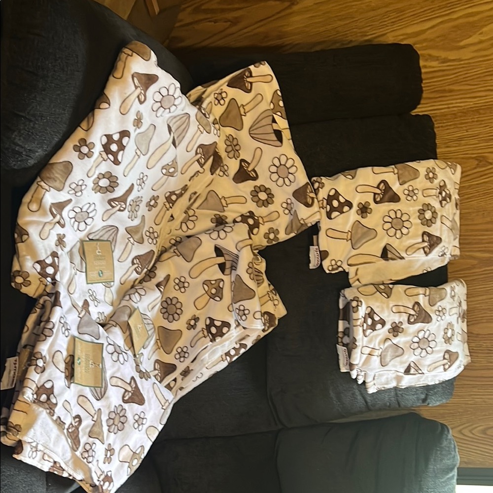 Mushroom Pattern Bath Towel Set
